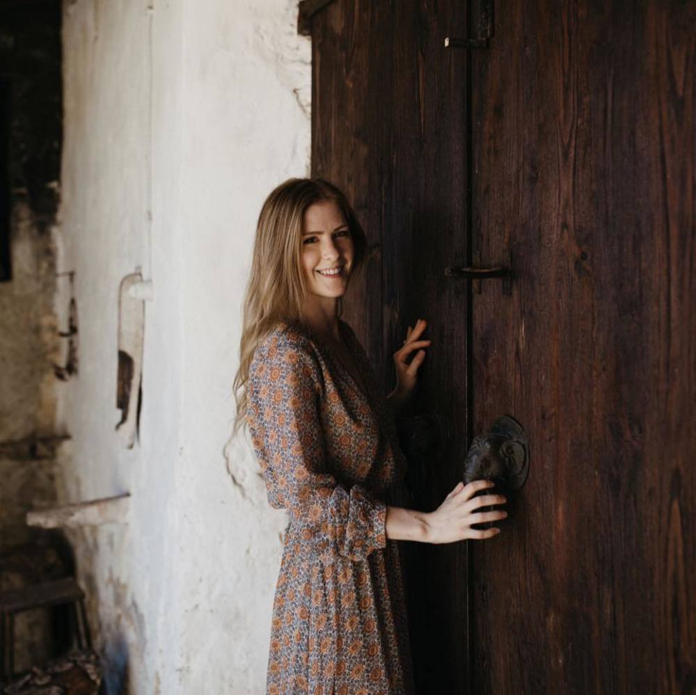Meet your Posher, Hope